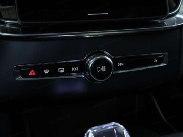 Volvo XC90 II 2026 VOLVO XC90 B5 AWD Plus Bright Suv 2.0 (264KM) 2026, zdjęcie 9