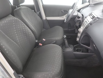 Toyota Yaris II Hatchback 5d 1.0 VVT-i 69KM 2007 Toyota Yaris 1.0 VVT-i, Klima, zdjęcie 8