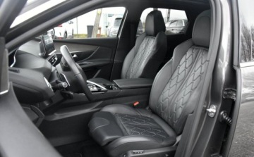 Peugeot 3008 II Plug-In Hybrid Facelifting 1.6 HYBRID4 300KM 2022 Peugeot 3008 SKORA Alusy LED Navi. BLIS linne assist Grzane fotele 1.6, zdjęcie 15