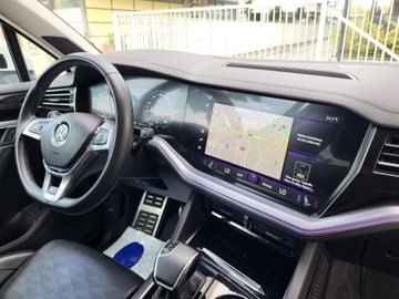 Volkswagen Touareg III SUV 4.0 V8 TDI SCR 422KM 2019 Touareg R-LINE * V8 4,0l diesel 421KM*Salon PL*Bezwypadkowy* ASO*VAT23, zdjęcie 8