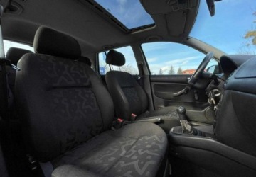 Volkswagen Golf IV Hatchback 1.4 16V 75KM 1999 Volkswagen Golf Volkswagen Golf 1.4b DLUGI PRZEGLAD SWIEZY ROZRZAD Zam, zdjęcie 6