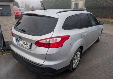 Ford Focus III Hatchback 5d facelifting 1.6 TDCi 115KM 2014 Ford Focus Ford Focus 1,6 TDCi 186000 km 1.6 Diesel 115KM, zdjęcie 4