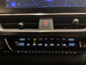 Lexus UX Crossover Facelifting 2.0 250h 184KM 2023 Lexus UX 250h GPF F Sport Design 2WD Lexus UX 250h, zdjęcie 15