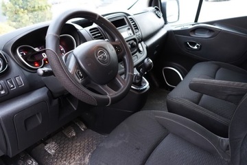 Opel Vivaro B Kombi Extra Long H1 2,9t 1.6 BiTurbo 125KM 2017 Opel Vivaro 9os. Tempomat Ogranicznik predkosci Czujniki parkowania FV, zdjęcie 13