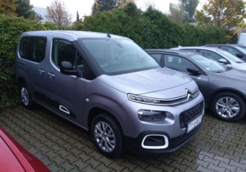 Citroen Berlingo III Osobowy M 1.5 BlueHDi 102KM 2023 Citroen Berlingo 1.5 D 102KM 1.5 Diesel 102KM, zdjęcie 4