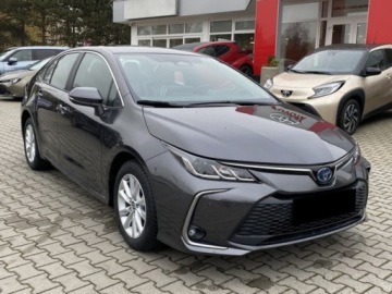 Toyota Corolla XII Sedan Facelifting 1.8 Hybrid 140KM 2025 Od ręki - Comfort 1.8 Hybrid 140KM | Podgrzewane fotele!, zdjęcie 2