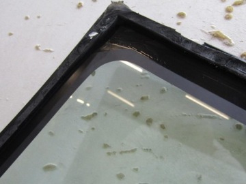 SUZUKI SX4 S-CROSS ВЕТРОВОЕ СТЕКЛО