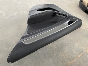 VW GOLF VII HB BOCZKI KOMPLET