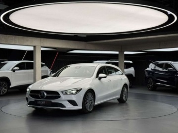 Mercedes CLA C118/X118 Shooting Brake Facelifting 2,0 180d 116KM 2023 Mercedes-Benz CLA 180 d Progressive Kamera cofania CarPlay Android Auto