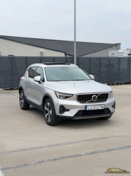 Volvo XC40 Crossover Facelifting 2.0 B5 250KM 2022 Volvo XC 40 2.0 250KM bardzo zadbane,nowe auto 2.0 Benzyna 250KM, zdjęcie 2