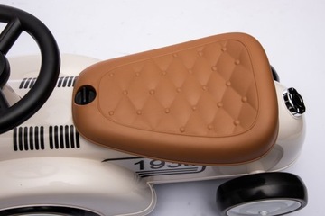 Детские ходунки в стиле ретро с толкателем цвета экрю