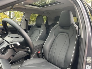 Omoda 5 1.6 T-GDI 147KM 2025 Omoda 5 Premium Phantom Gray z czerwonymi akcentam, zdjęcie 10