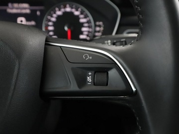 Audi A4 B9 Avant 2.0 35 TFSI  150KM 2019 Audi A4 Avant navi klima auto kamera i czujniki, zdjęcie 30