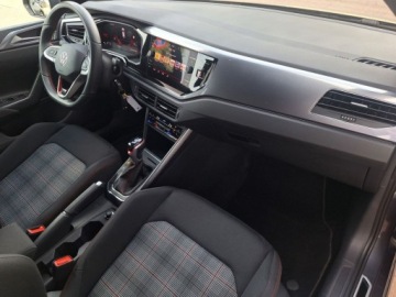 Volkswagen Polo VI GTI Facelifting 2.0 TSI 207KM 2024 Volkswagen Polo GTI serwis ASO 2.0TSI 206KM bezwyp. pakiety MatrixLED Virt, zdjęcie 17
