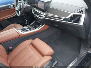 BMW X5 G05 2024 BMW X5 m60i, 2024r., 4x4, 4.4L 4.4 Benzyna 523KM, zdjęcie 8