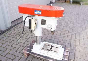 WIERTARKA PIONOWA do DREWNA typ WS-15 MOC: 0,55kW 4-prędkości
