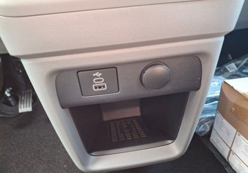 Volkswagen Caravelle T6 2025 Volkswagen Caravelle 2.0 TDI 170 KM Automat r.o. 3500 mm 2.0 Diesel 170KM, zdjęcie 14