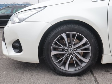 Toyota Avensis III Wagon Facelifting 2015 2.0 D-4D 143KM 2015 Toyota Avensis 2.0 D-4D, Salon Polska, Serwis ASO, zdjęcie 14