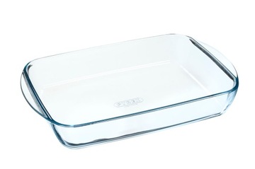 Жаростойкая форма PYREX для запекания лазаньи.