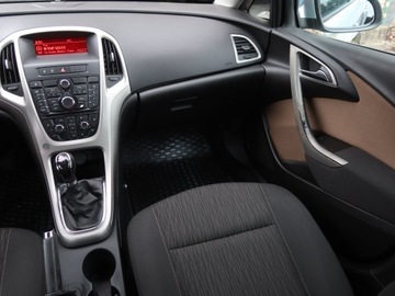 Opel Astra J Hatchback 5d Facelifting 1.6 Twinport ECOTEC 115KM 2013 Opel Astra 1.6 16V, Salon Polska, Serwis ASO, zdjęcie 7