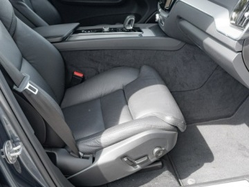 Volvo XC60 II 2023 Volvo XC 60 WD4858R#B4 D AWD Plus Bright Podgrz.f, zdjęcie 31