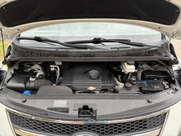 Hyundai H1 II Wagon 2.5 CRDi 170KM 2011 HYUNDAI H1 8-OSÓB KLIMA PARKTRONIC HAK SKÓRY GRZANE FOTELE WEBASTO, zdjęcie 24