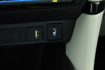 Toyota Yaris IV Hatchback 1.5 Hybrid Dynamic Force 116KM 2021 Toyota Yaris 1.5 VVT-i Hybrid, Salon Polska, zdjęcie 12