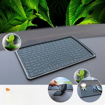 PODKŁADKA ANTYPOŚLIZGOWA SAMOCHODU NA DESKĘ ROZDZIELCZĄ RHINESTONE