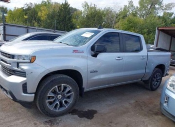 Chevrolet Silverado II 2021 Chevrolet Silverado 2021, 5.3L, 4x4, RST, po gradobiciu 5.3 Benzyna 355KM, zdjęcie 2