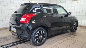 Suzuki Swift VI Hatchback 1.2 DualJet SHVS 90KM 2020 Suzuki Swift 1,2 DualJet SHVS, Hybrid 90 KM, 71 Tys.km, Gwarancja 1.2 90KM, zdjęcie 4