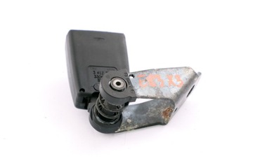 BMW E83 X3 Крючок ремня безопасности задний левый