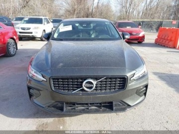 Volvo S60 III 2022 Volvo S60 2022 VOLVO S60 B5 INSCRIPTIONB5 MOMENTUM 2.0 Benzyna 247KM, zdjęcie 6
