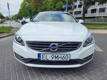 Volvo V60 I Kombi Facelifting 2.0 T5 DRIVE-E 245KM 2017 VOLVO V60 T5 2.0l benzyna 245KM*Dokumentacja * Zadbany * 141, 074km, zdjęcie 1