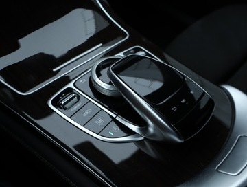 Mercedes Klasa A W176 Hatchback 5d Facelifting 250 211KM 2016 Mercedes GLC Coupe 250, Salon Polska, zdjęcie 12