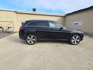 Mercedes GLC C253 2019 Mercedes-Benz GLC 350e 2019 2.0l 2.0 Benzyna 320KM, zdjęcie 3