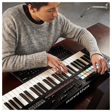 Клавиатура управления NOVATION Launchkey 49 mk3
