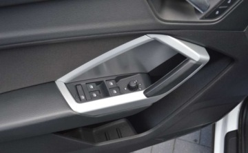 Audi Q3 II SUV 2.0 35 TDI 150KM 2020 Audi Q3 20 TDI 150KM S-TRONIC FULL LED Nawigacja Virtual Serwisowany 2.0, zdjęcie 25