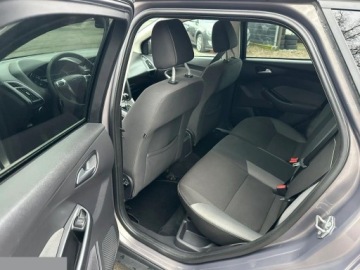 Ford Focus III Kombi 1.0 EcoBoost 125KM 2012 Ford Focus 1.0 EcoBoost STart-Stopp-System Trend 125KM 2012r, zdjęcie 17