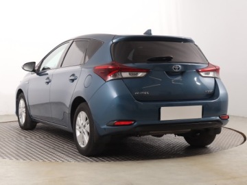 Toyota Auris II Hatchback 5d Facelifting 1.8 Hybrid 136KM 2016 Toyota Auris Hybrid, Salon Polska, Serwis ASO, zdjęcie 3