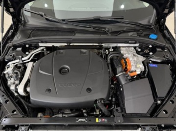 Volvo V60 II  Kombi Plug-in 2.0 T6 Plug-In Hybrid 350KM 2023 Volvo V60 T6 Plug In Core Kamera cofania LED CarPlayAndroid Auto ACC, zdjęcie 20