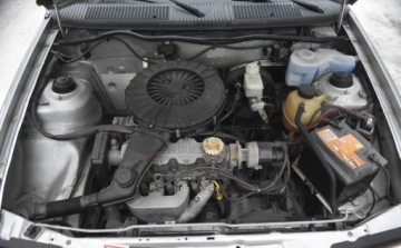 Opel Kadett E Sedan 1.4 i 60KM 1991 Opel Kadett Opel Kadett 1.4 GL 1.4 Benzyna 60KM, zdjęcie 10