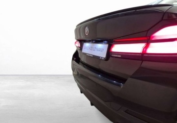 BMW Seria 5 G30-G31 Limuzyna Facelifting 3.0 540d 340KM 2022 BMW Seria 5 BMW Laser l Driving Assistant l M-Pakiet l HarmanKardon 3.0, zdjęcie 19