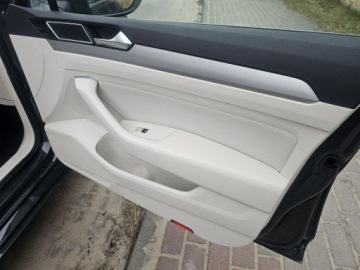 Volkswagen Passat B8 Variant 1.6 TDI 120KM 2015 Volkswagen Passat Moonstone Grey KAMERA BlueMotion, zdjęcie 14