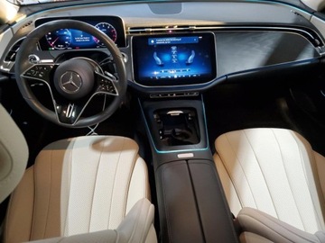 Mercedes Klasa E W214 2024 Mercedes-Benz Klasa E 350 4Matic 2024 2.0L 2.0 Benzyna 255KM, zdjęcie 8
