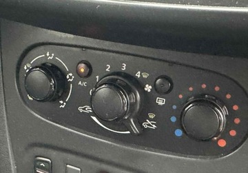 Dacia Logan II 2016 Dacia Logan 1.2 benzyna, 2016 r 1.1 BenzynaLPG 73KM, zdjęcie 4