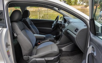 Volkswagen Polo V Hatchback 5d 1.6 TDI-CR DPF 105KM 2011 Volkswagen Polo 1,6TDI 2011 r. 1.6 Diesel 105KM, zdjęcie 10