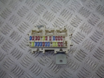 SKRZYNKA BEZPIECZNIKÓW RENAULT KOLEOS 2.0 DCI