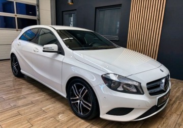 Mercedes Klasa A W176 Hatchback 5d Facelifting 200 156KM 2015 Mercedes-Benz Klasa A 1.6 156 KM gwarancja FABRYCZNY LAKIER bezwypadkow, zdjęcie 4