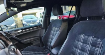 Volkswagen Golf VII GTD 5d 2.0 TDI-CR BlueMotion Technology 184KM 2016 Volkswagen Golf Volkswagen Golf GTD (BlueMotion Technology) 2.0 Diesel, zdjęcie 20