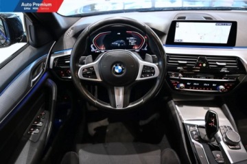 BMW Seria 5 G30-G31 Limuzyna 520d 190KM 2020 BMW Seria 5 520d xDriveFV23LED Fog LightsFotel SportowyM Pakiet Sportowy, zdjęcie 10